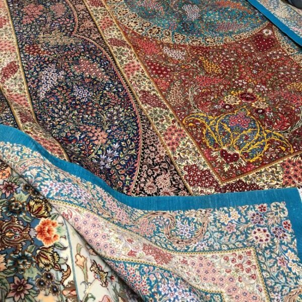 Traditional Silk Persian Rug - 14x14