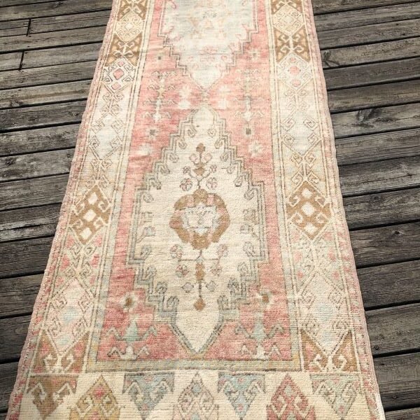 TU-AN-RUN-138.02 Vintage Avanos Runner - 4x11