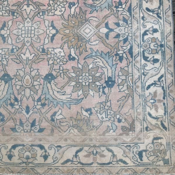 Vintage Persian Rug - 5x8