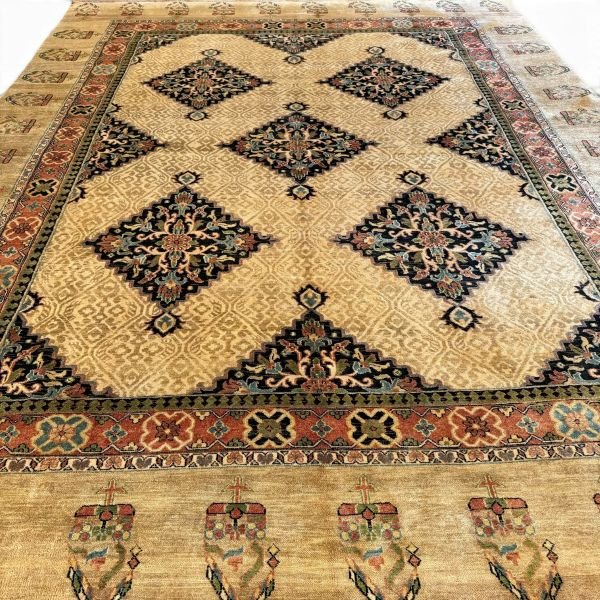 Vintage Serapi Rug | Diamond Medallion Design | 9x12