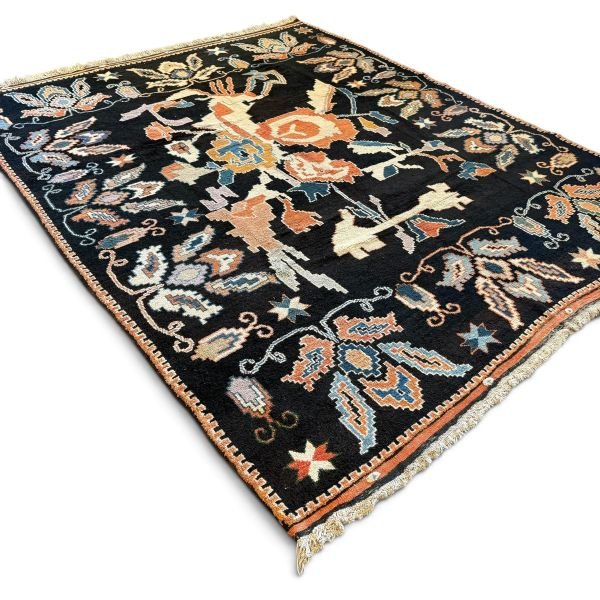 Vintage Anatolian Rug | Bold Floral Design | 8x10