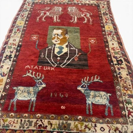 Rare Pictorial Vintage Rug Atatürk Portrait | 4x6