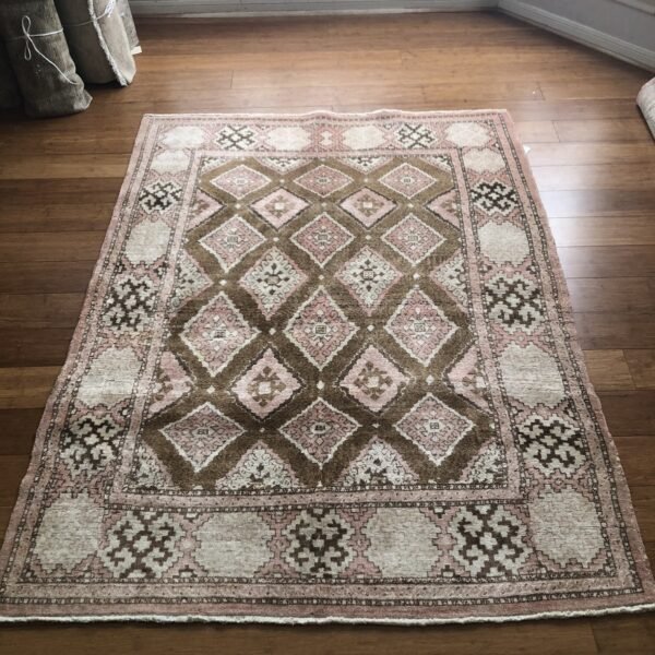 Vintage Turkish Rug | Pink & Brown Diamond Pattern | 4x6
