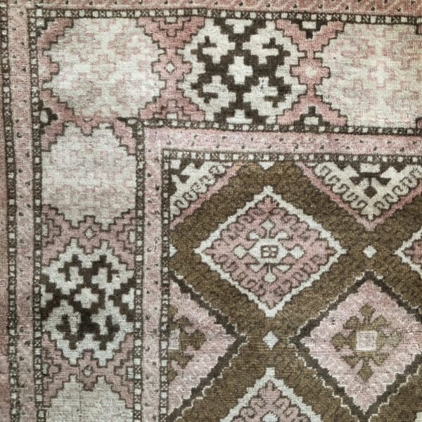 Vintage Turkish Rug | Pink & Brown Diamond Pattern | 4x6