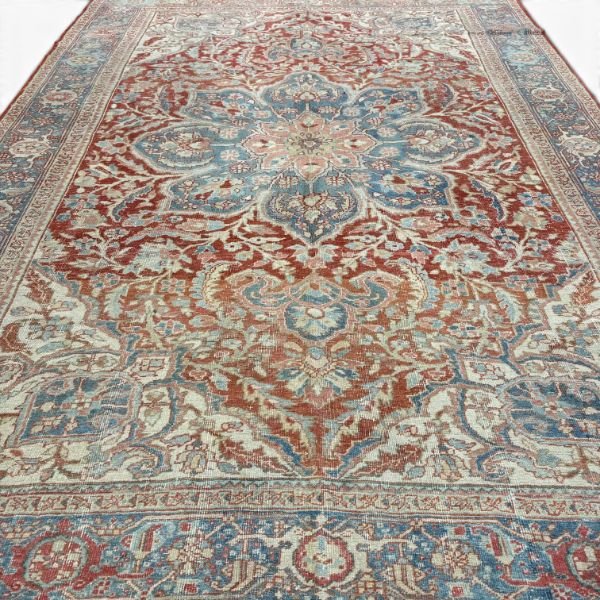 Antique Heriz Rug | Floral Medallion | 8x11