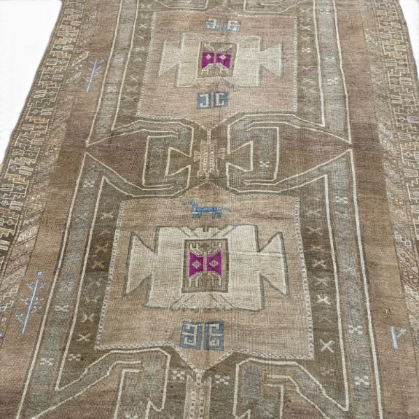 Vintage Turkish Kars Rug | Warm Beige & Brown with Large Medallions | 7x10